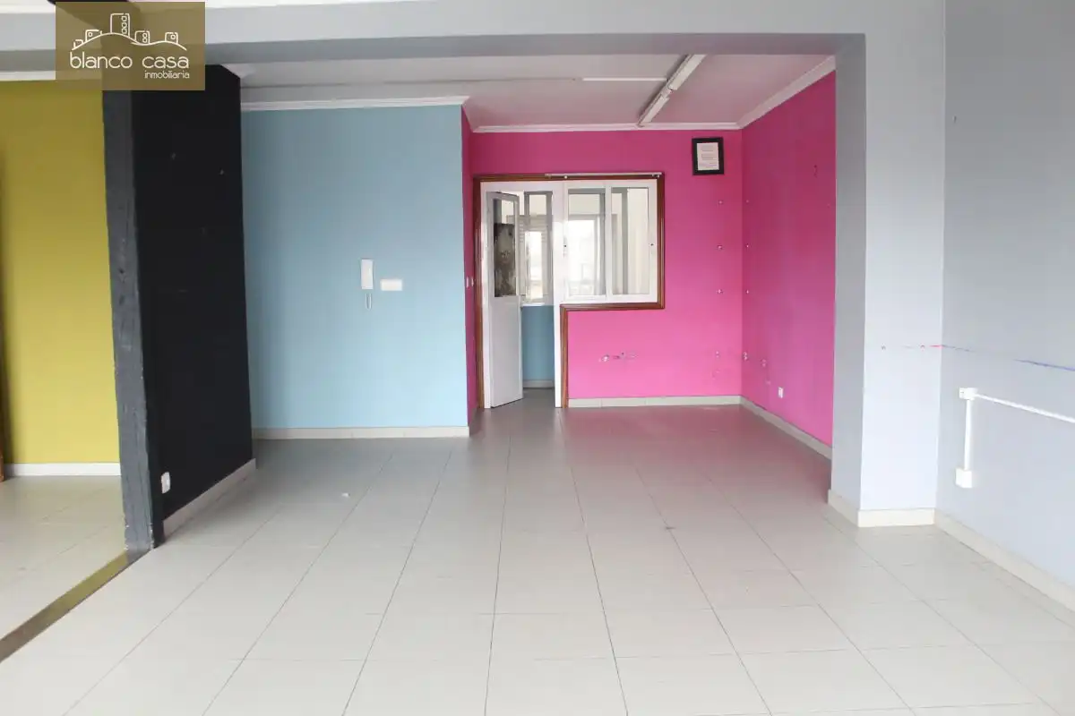 Office space with lift to rent in Carballo, imagen 2