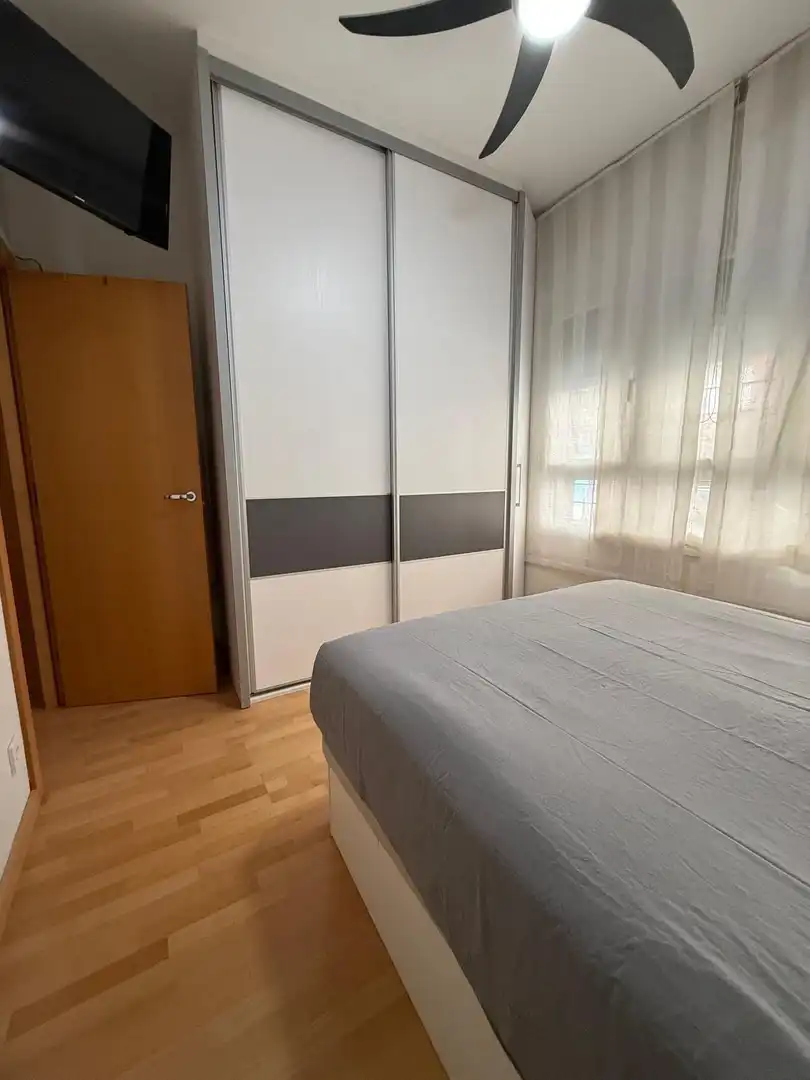 Schlafzimmer von Maisonette zum Verkauf in L'Hospitalet de Llobregat mit Klimaanlage, Heizung und Parkett