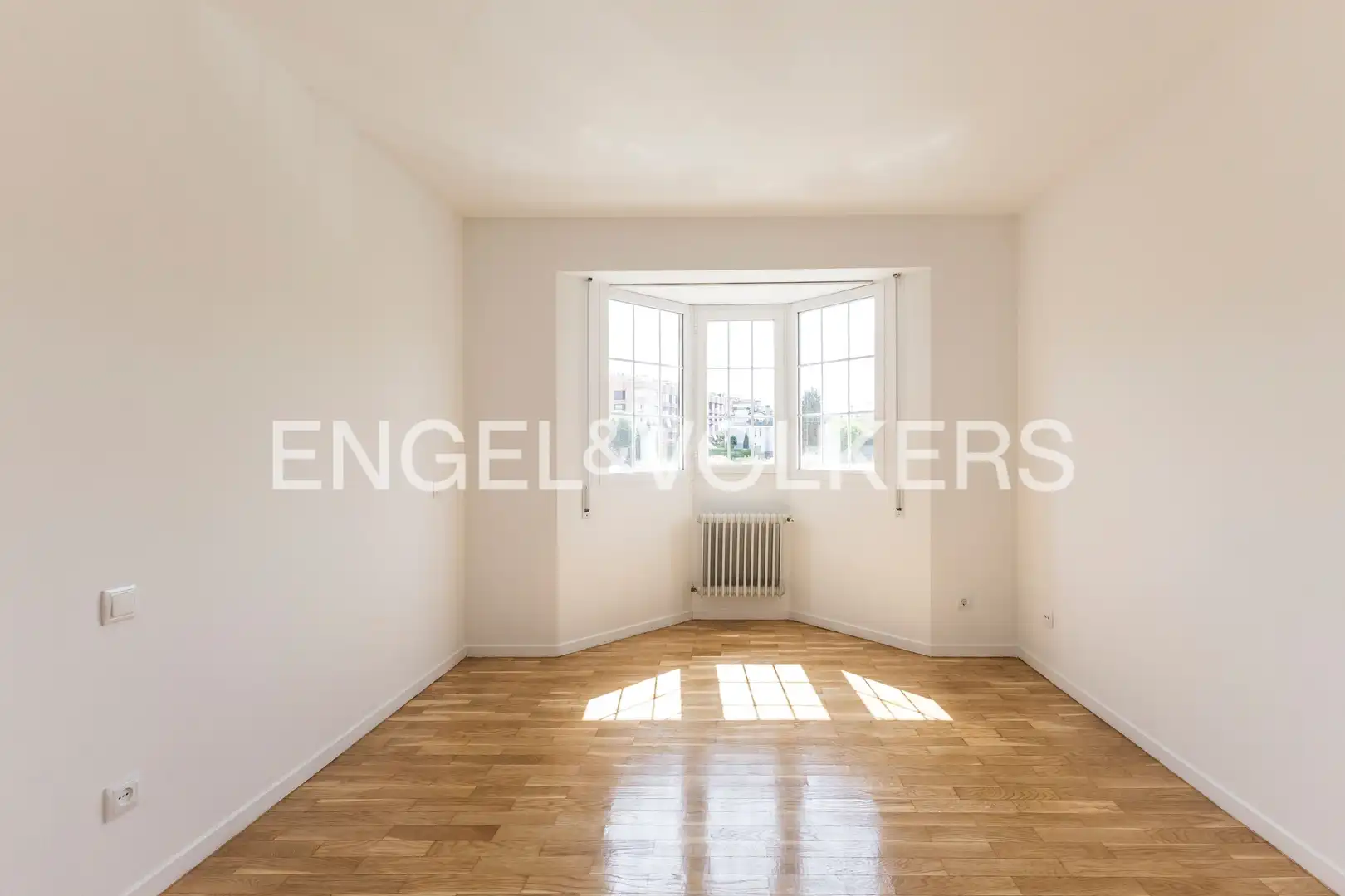 Comedor de Casa o chalet de alquiler en Madrid con Calefacción, Jardín privado y Terraza