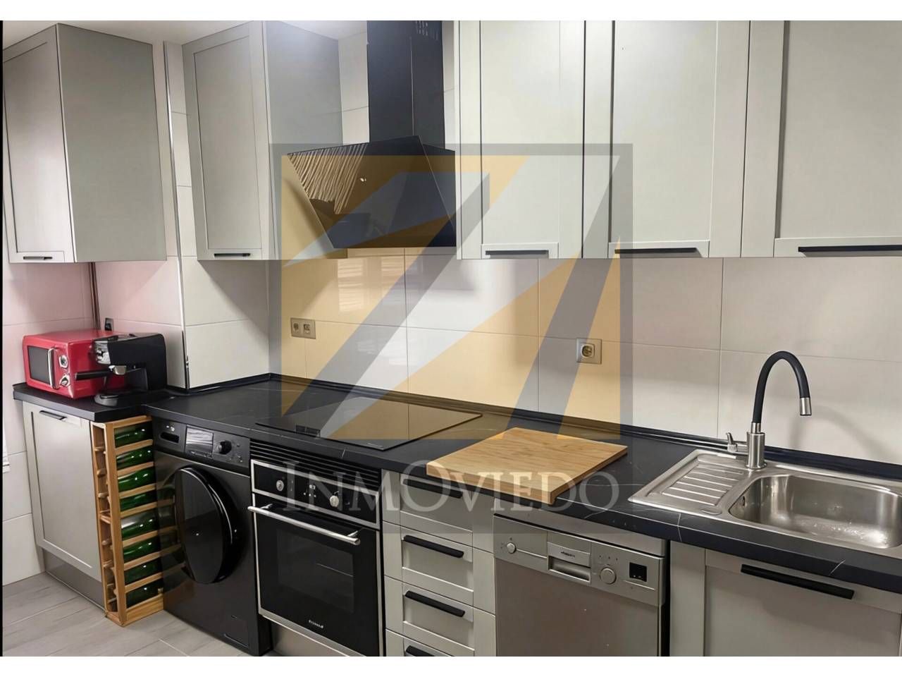 Kitchen of Flat for sale in Oviedo   with Heating and Furnished