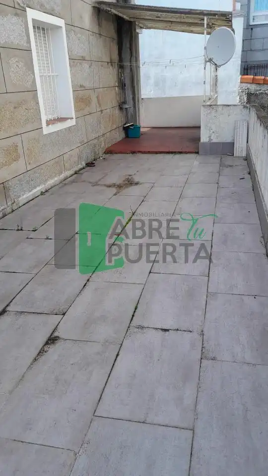 Vista exterior de Casa o chalet en venta en Ourense Capital  con Calefacción y Jardín privado
