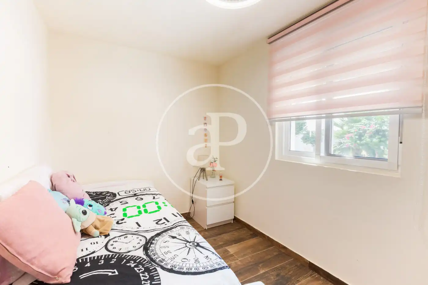 Habitación de Casa o chalet en venta en La Pobla de Vallbona con Aire acondicionado, Jardín privado y Terraza