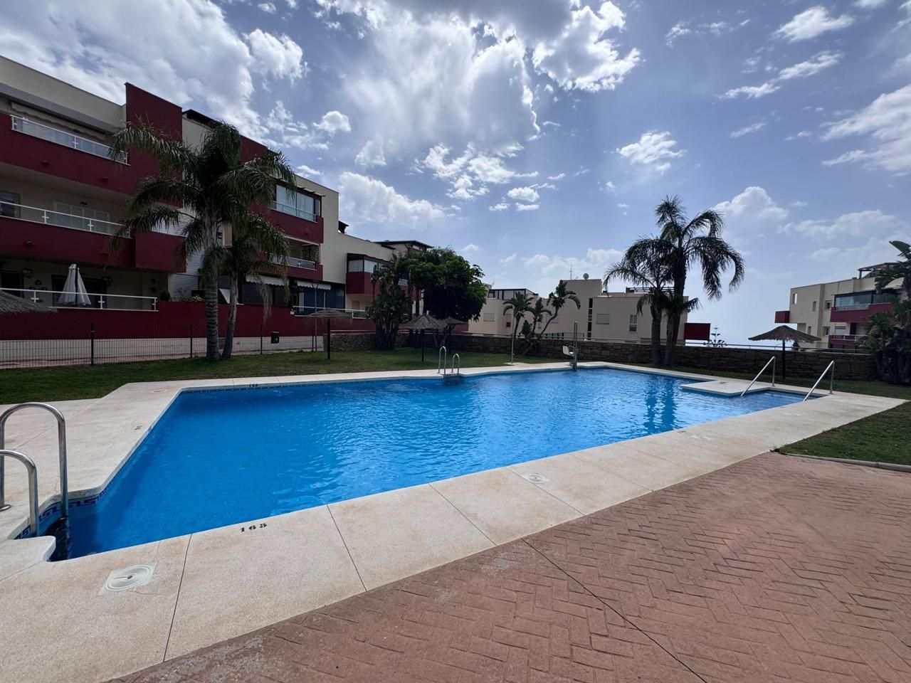 Swimming pool of Flat for sale in Benalmádena  with Air Conditioner, Heating and Terrace