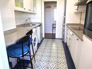 Cuina de Pis en venda en Sevilla amb Aire condicionat, Parquet i Moblat