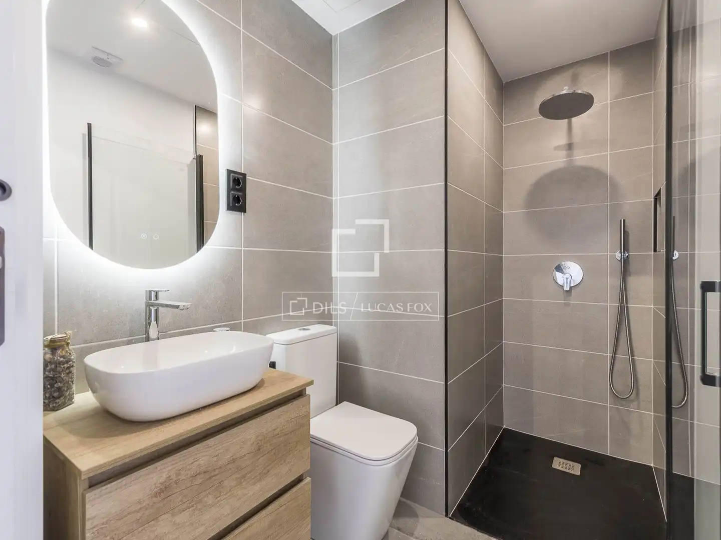 Baño de Piso en venta en Barcelona con Aire acondicionado y Balcón