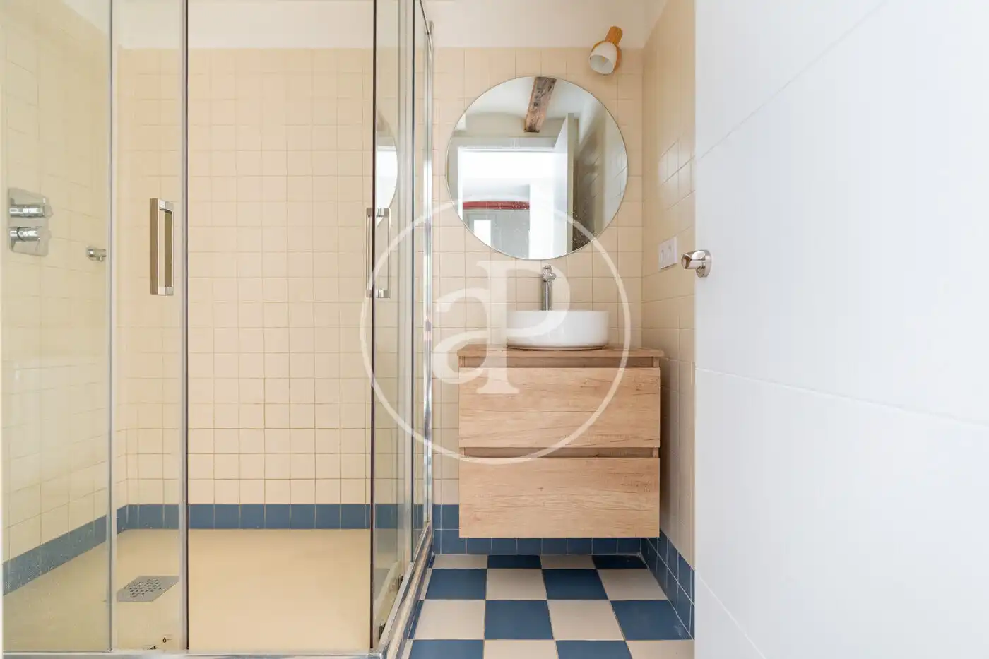 Baño de Piso en venta en Barcelona con Calefacción y Balcón