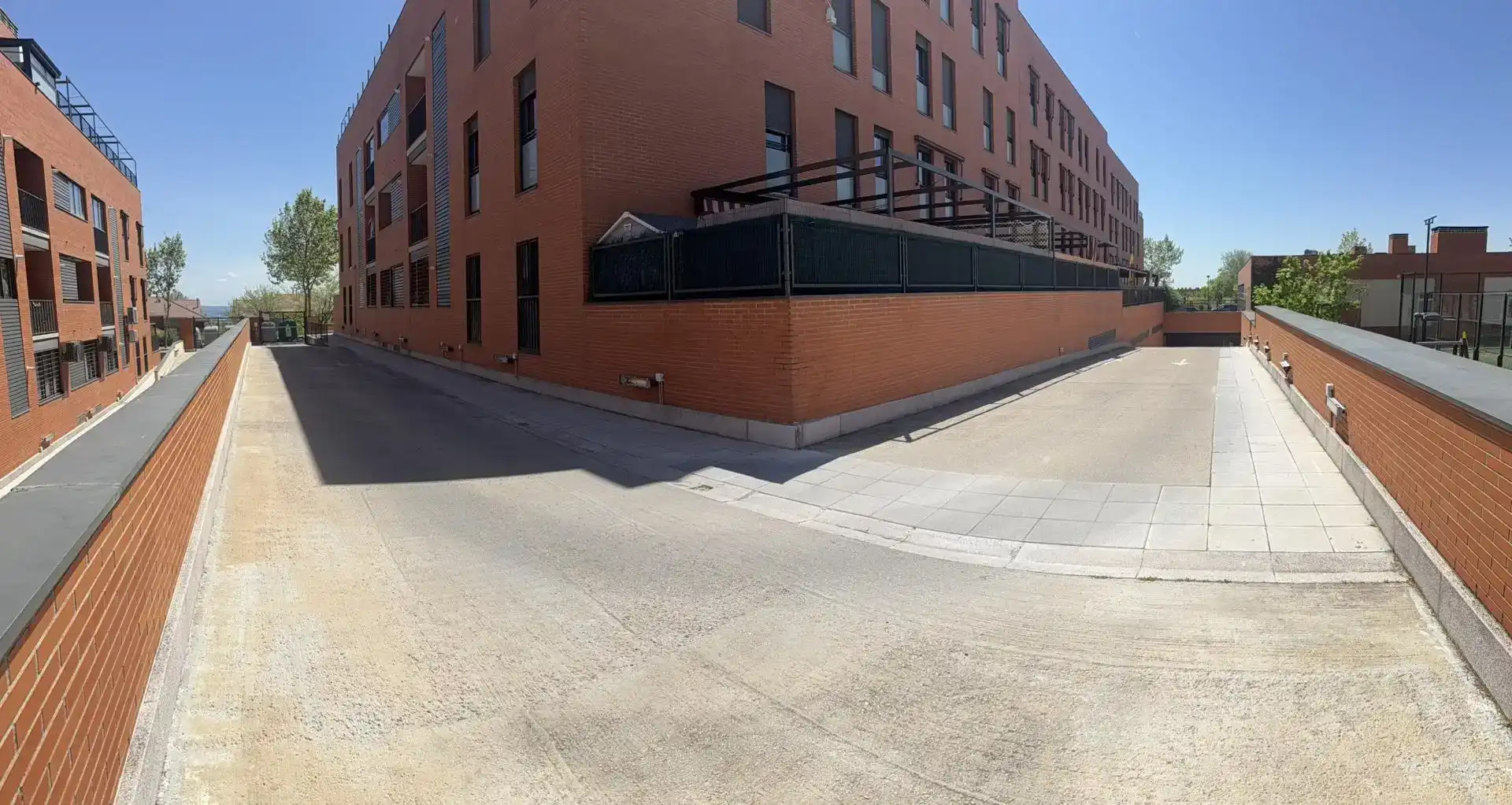 Exterior view of Garage for rent in Paracuellos de Jarama
