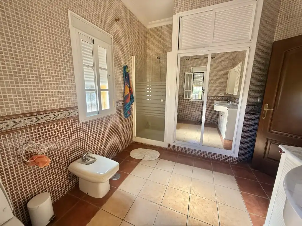 Baño de Casa o chalet en venta en Mairena del Alcor con Amueblado y Balcón