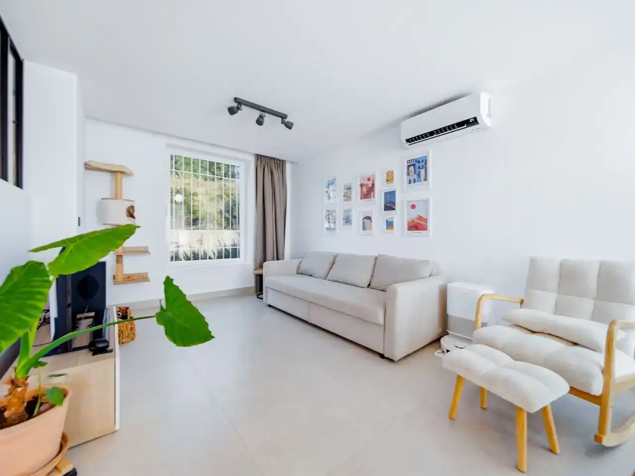 Sala d'estar de Pis en venda en Mijas amb Aire condicionat i Piscina