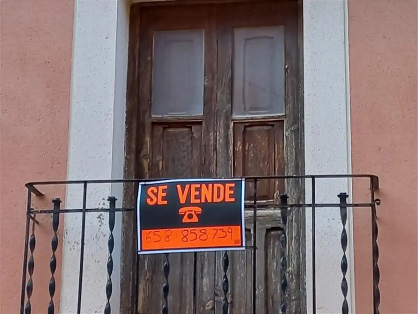 Vista exterior de Pis en venda en Ojos Negros amb Traster, Moblat i TV