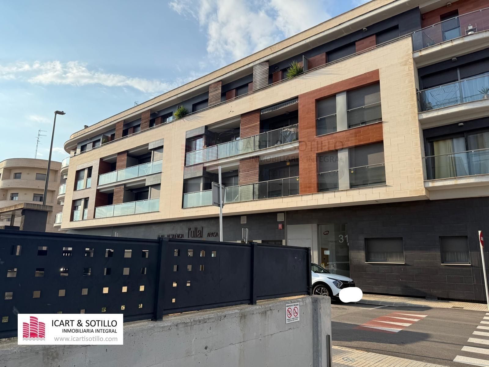 Vista exterior de Pis en venda en Amposta amb Aire condicionat, Terrassa i Traster