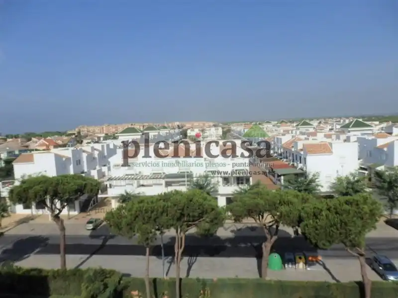 Vista exterior de Casa adosada en venta en Punta Umbría con Aire acondicionado, Calefacción y Jardín privado