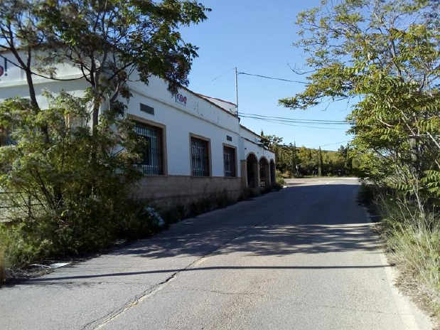 Vista exterior de Edificio en venta en Buñol