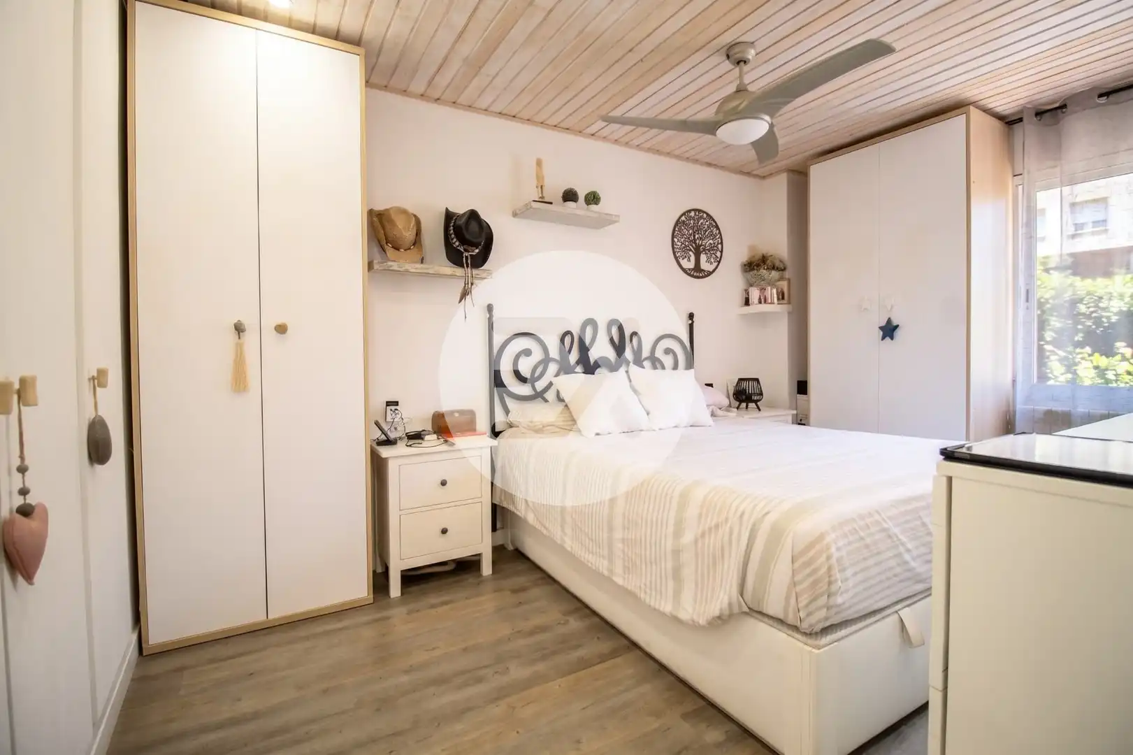Dormitori de Planta baixa en venda en Castelldefels amb Jardí privat i Parquet