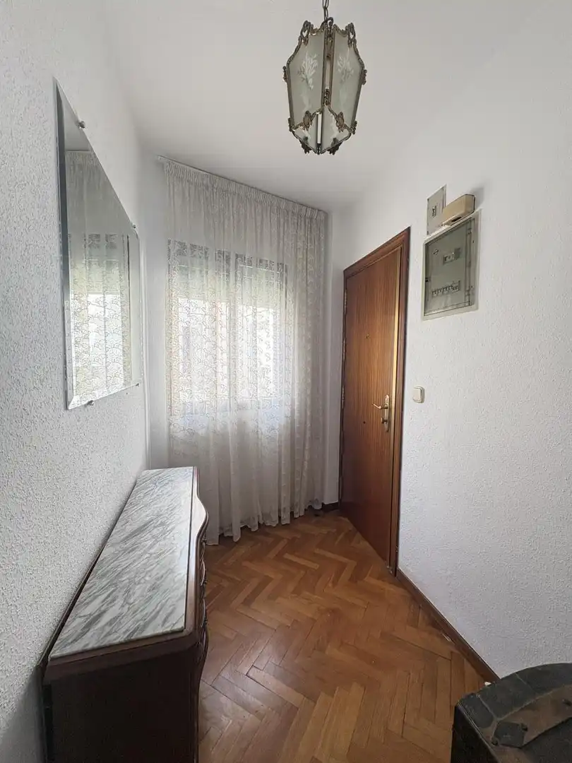 Schlafzimmer von Wohnung zur Miete in Madrid mit Klimaanlage, Heizung und Parkett