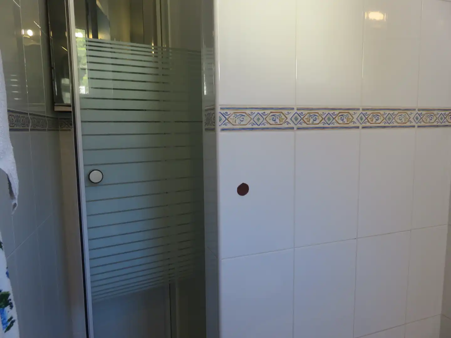 Baño de Apartamento en venta en L'Estartit con Calefacción, Terraza y Amueblado
