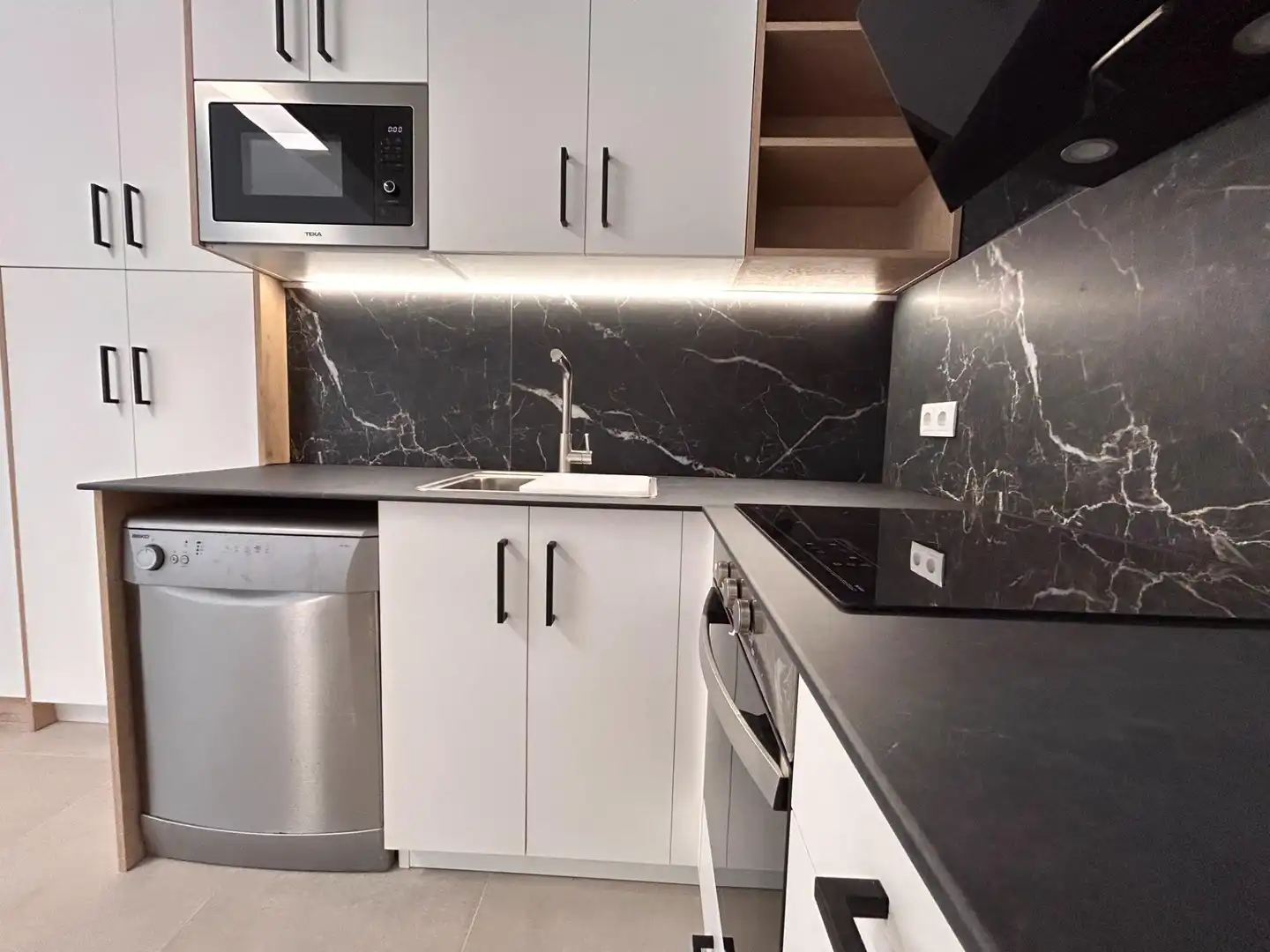 Cocina de Planta baja en venta en Mataró con Aire acondicionado, Calefacción y Alarma