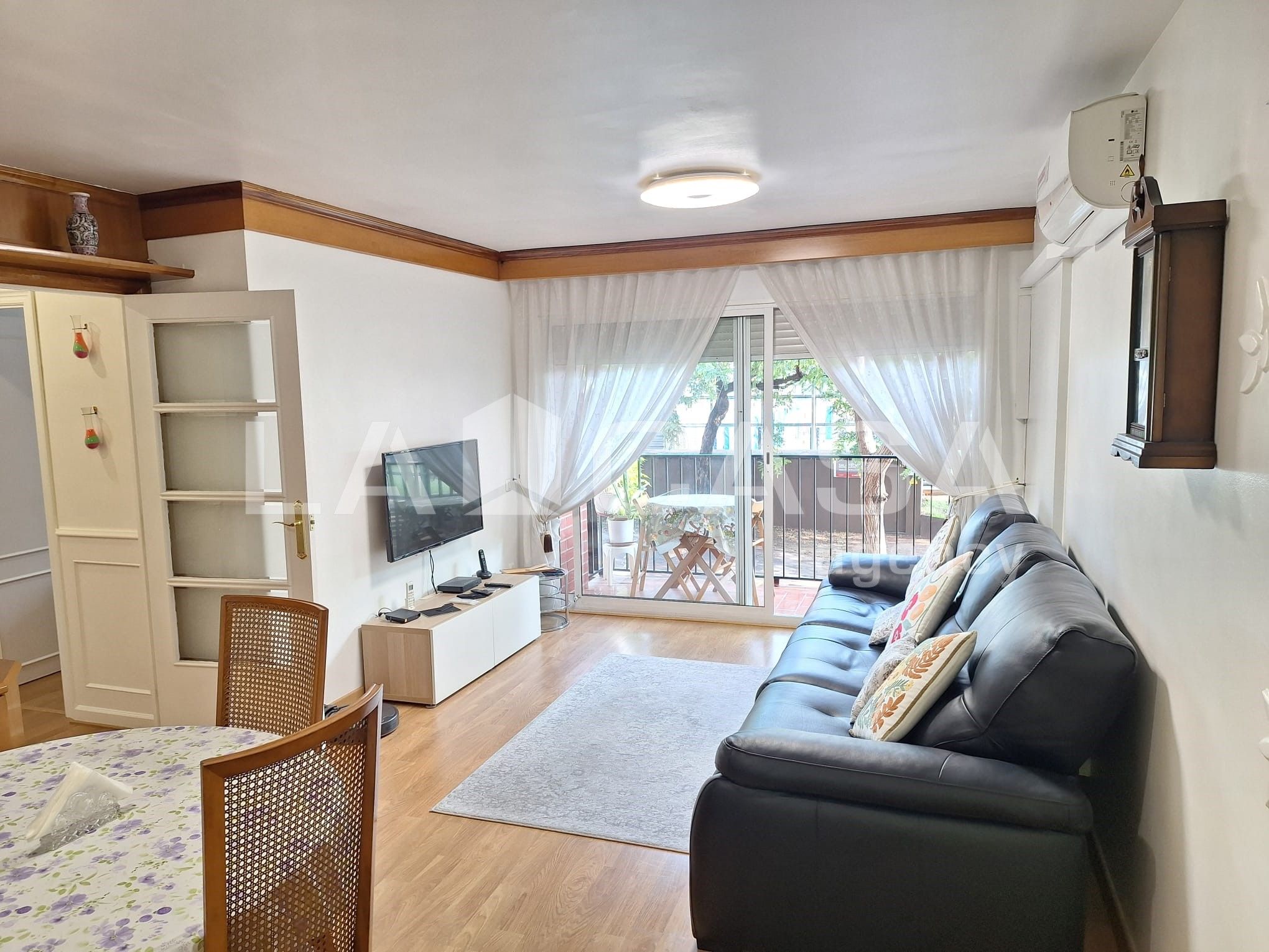 Living room of Flat for sale in  Barcelona Capital  with Balcony
