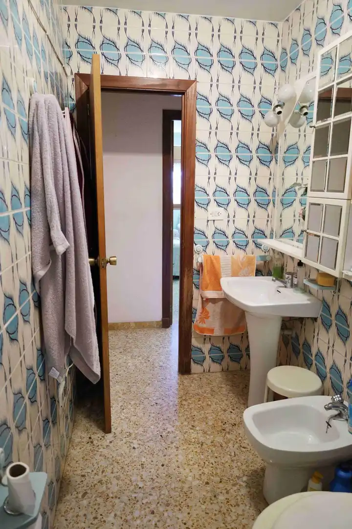 Baño de Piso en venta en Alcañiz con Terraza y Balcón