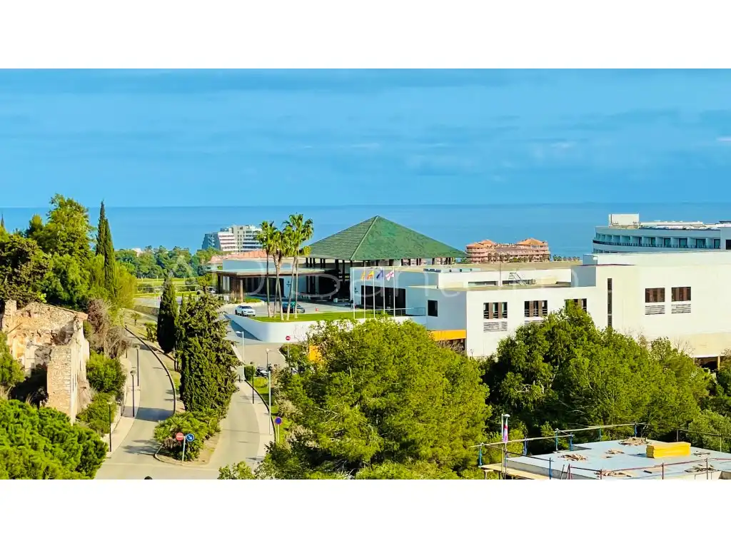 Vista exterior de Casa o xalet en venda en Sitges amb Aire condicionat, Jardí privat i Terrassa