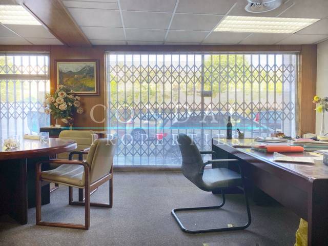 Local comercial en Alquiler en Eixample - Horta Capallera