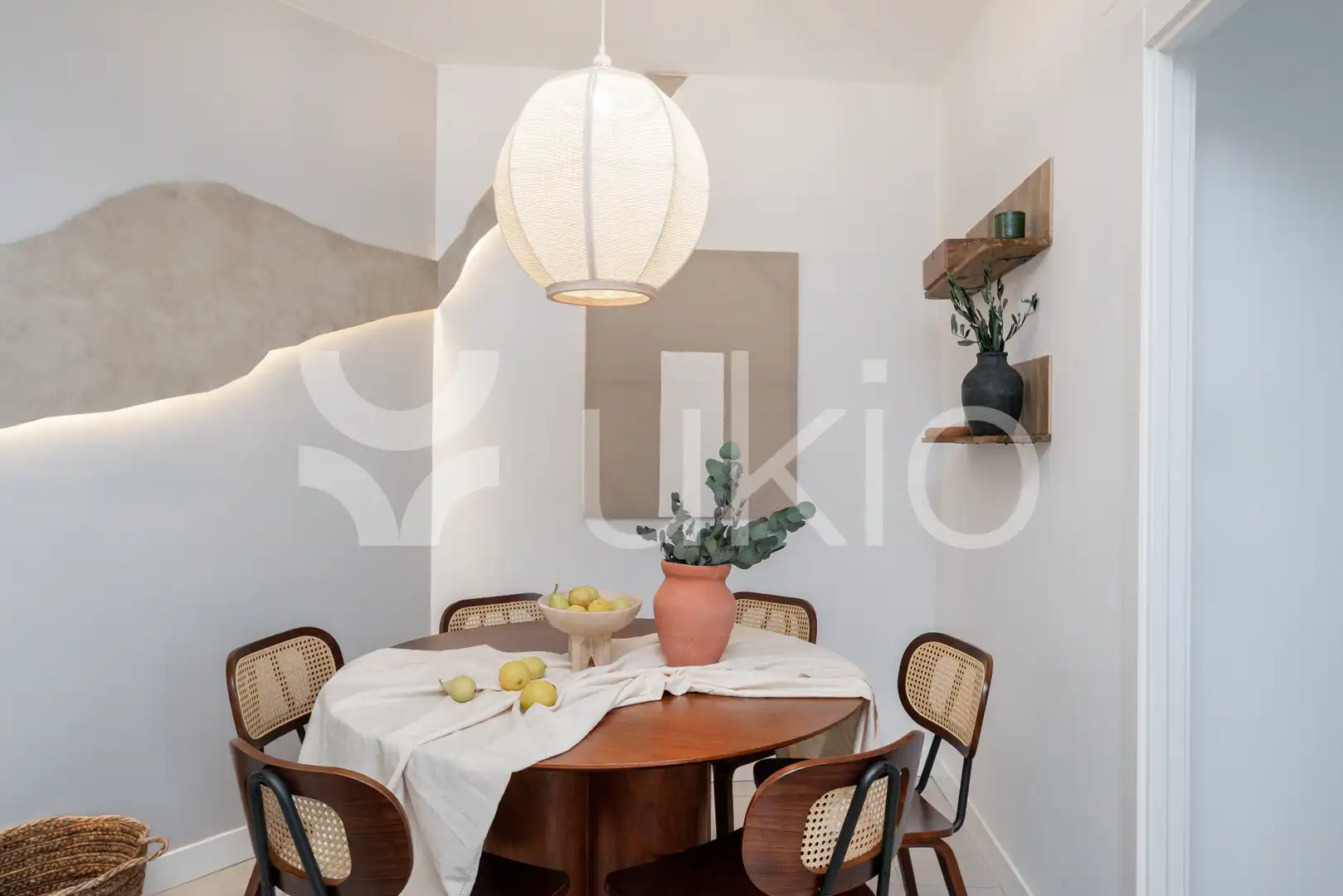 Comedor de Apartamento de alquiler en Madrid con Aire acondicionado, Calefacción y Amueblado