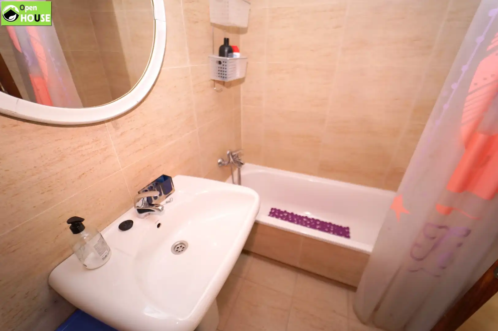 Bathroom of Flat for rent in Armilla  with Air Conditioner, Furnished and Oven