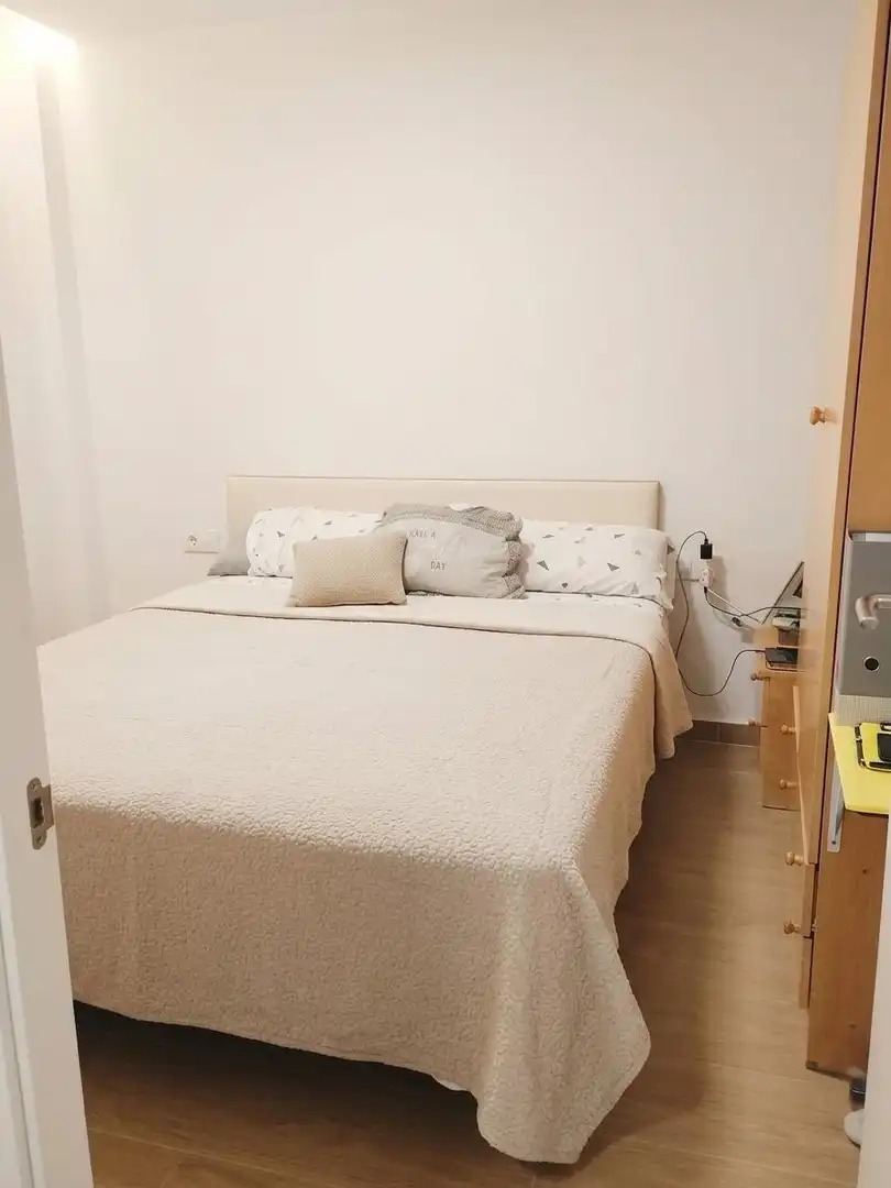 Habitación de Piso en venta en San Juan de Aznalfarache con Aire acondicionado