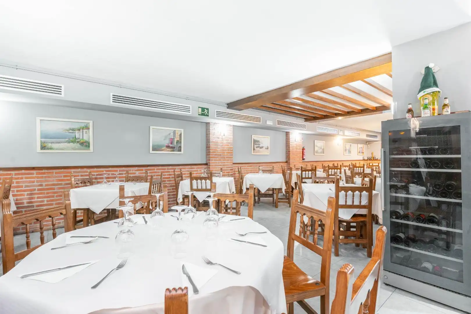 Commercial properties for sale in Oviedo   with Air Conditioner