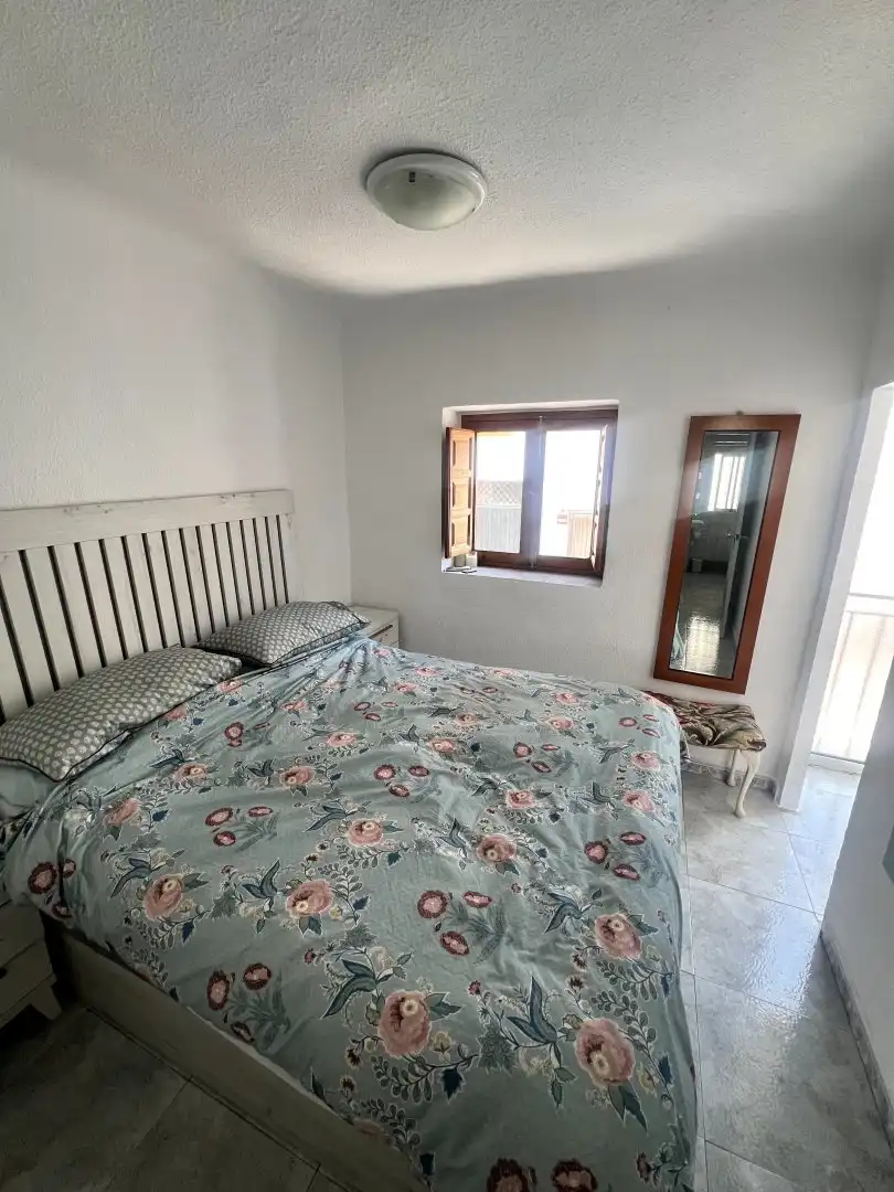 Dormitori de Casa o xalet en venda en Salobreña amb Aire condicionat i Terrassa