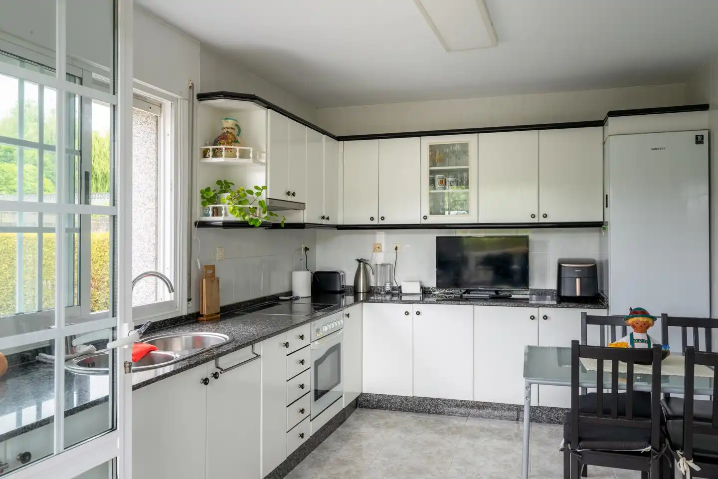 Kitchen of Houses for sale in Bergondo  with Heating, Private garden and Swimming Pool