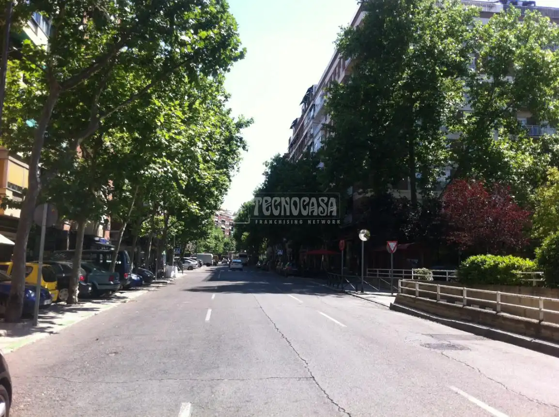 Individual amb ascensor en venda a Calle Alustante, imagen 5