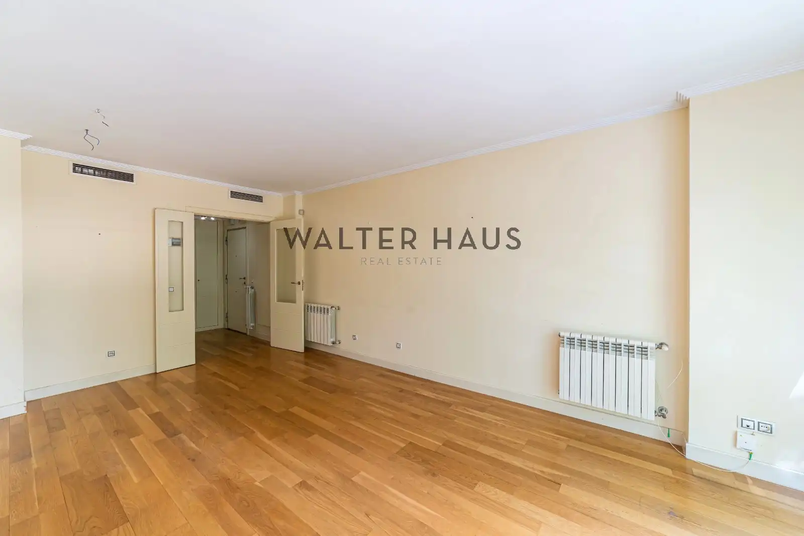 Flat for sale in Madrid  with Air Conditioner, Heating and Storage room