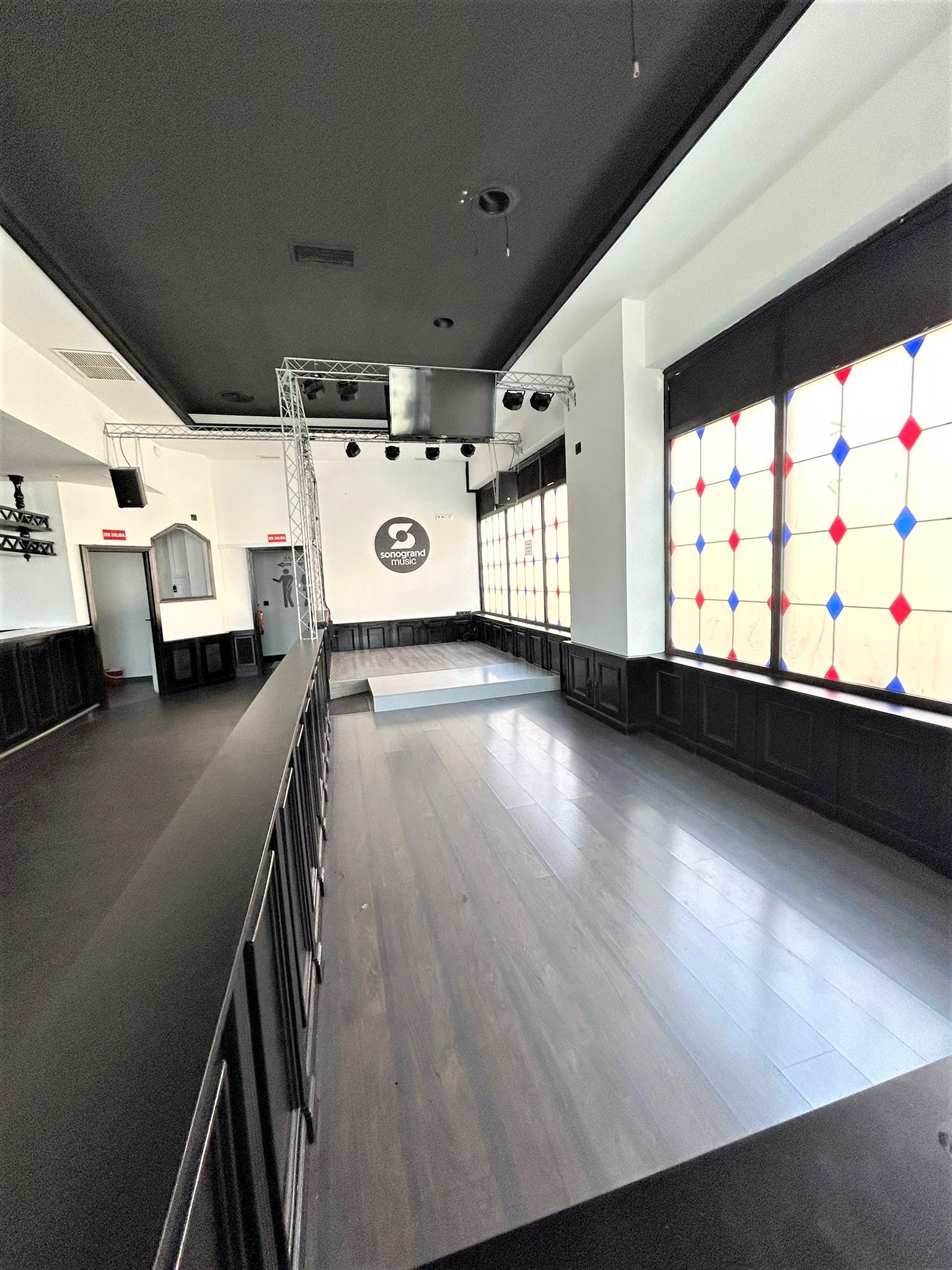 Local de alquiler en Villanueva de la Torre con Aire acondicionado