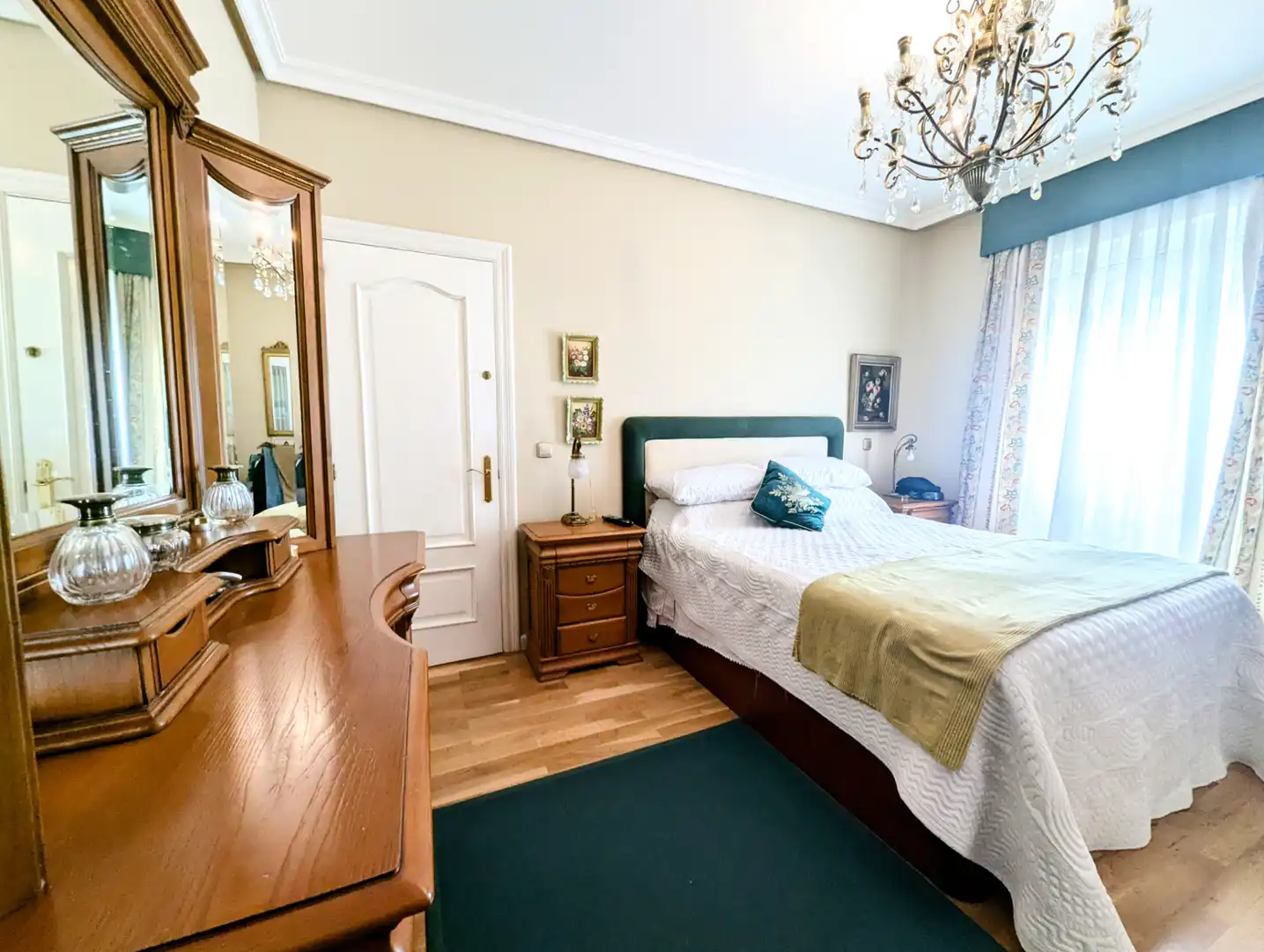 Bedroom of Houses for sale in Villamuriel de Cerrato  with Heating, Furnished and Balcony