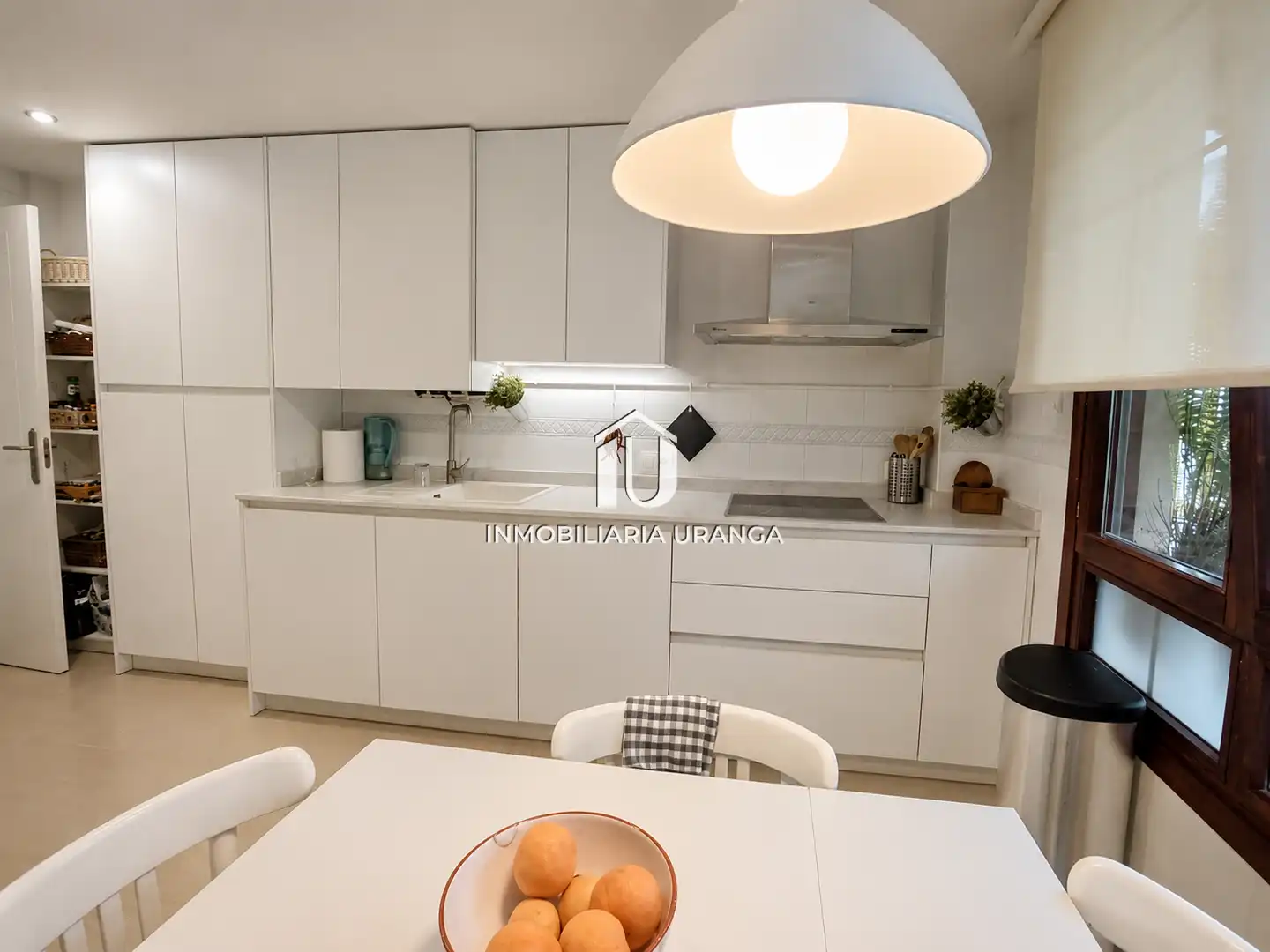 Cocina de Piso en venta en Limpias con Calefacción, Terraza y Piscina comunitaria