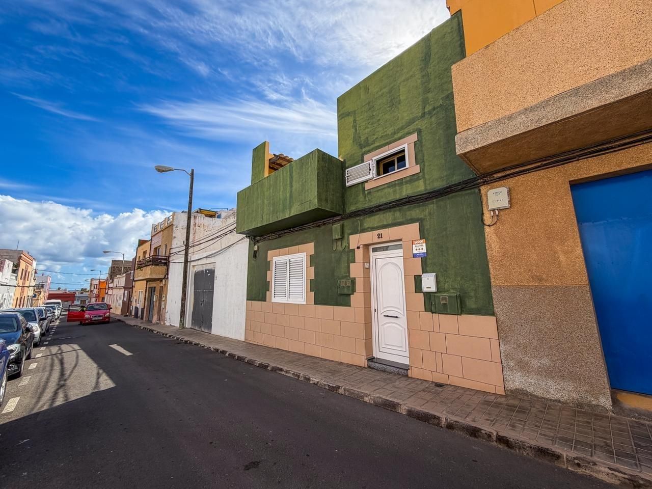 Vista exterior de Casa adosada en venda en Telde