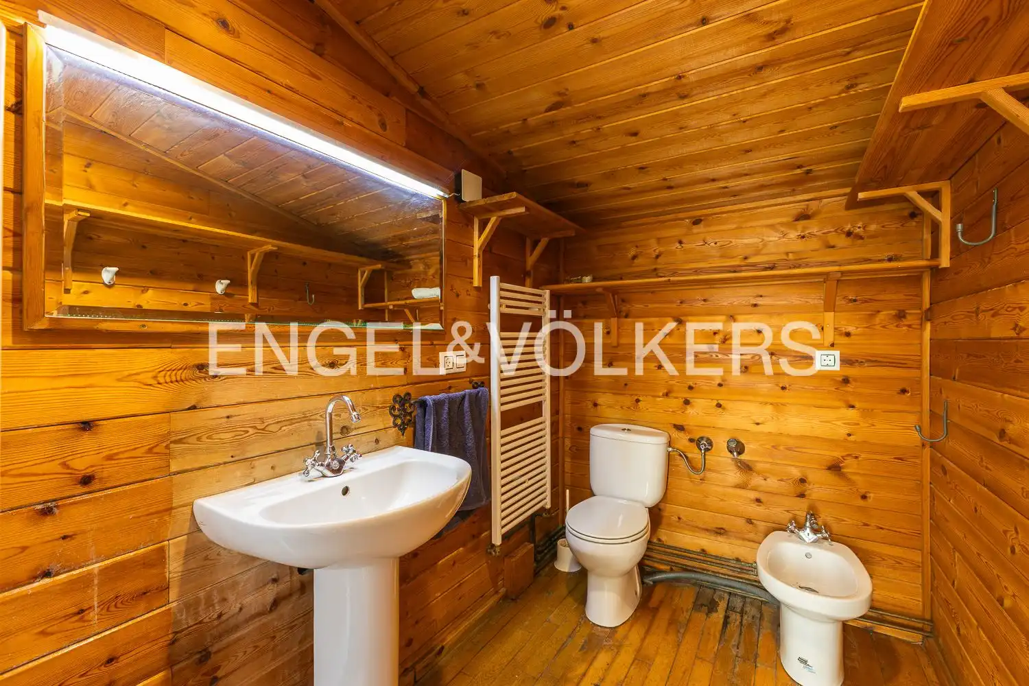 Bathroom of Houses for sale in Alcoy / Alcoi  with Air Conditioner, Heating and Private garden
