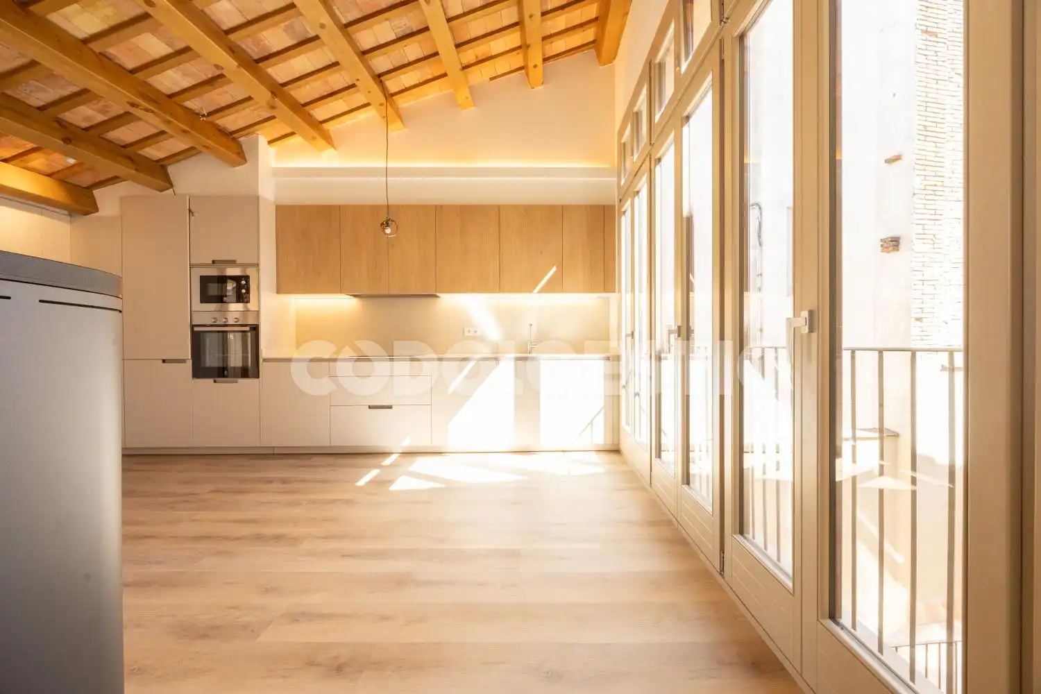 Flat for rent in Escales, Centre