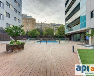 Piscina de Planta baixa en venda en Esplugues de Llobregat amb Aire condicionat, Calefacció i Jardí privat