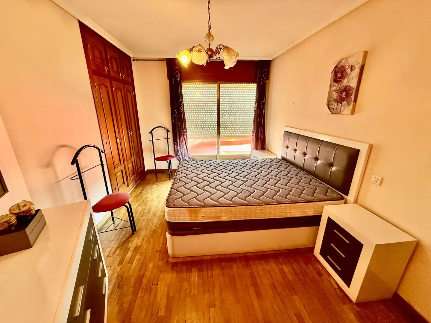 Habitación de Ático en venta en La Bañeza  con Calefacción, Parquet y Terraza