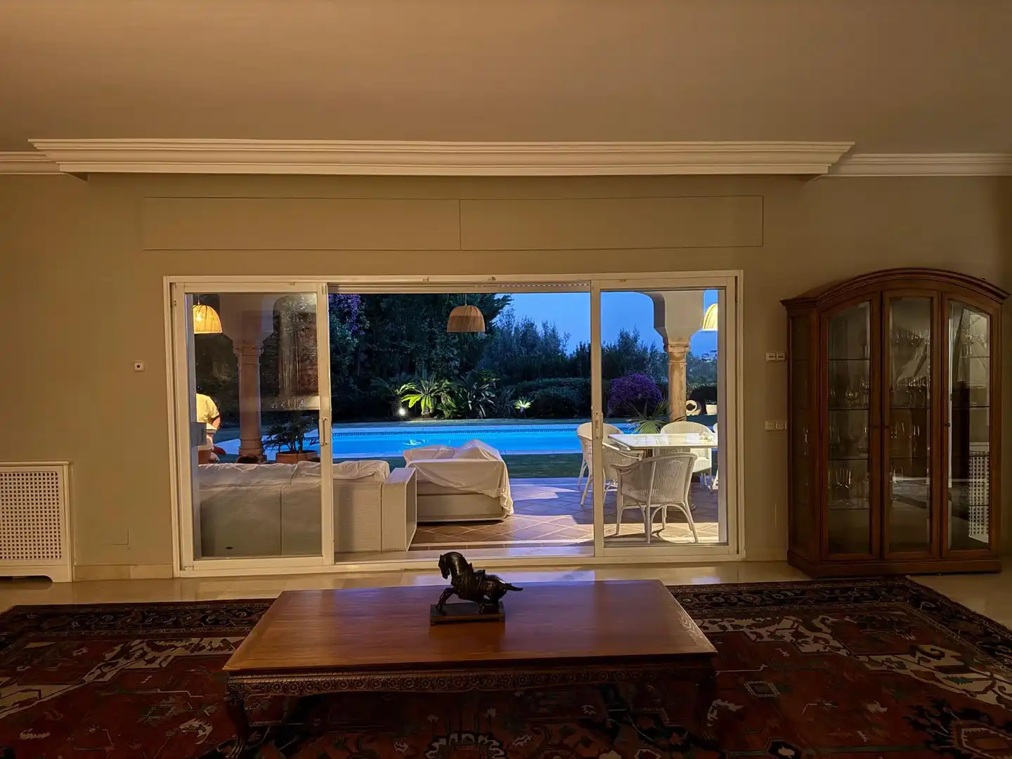 Sala de estar de Casa o chalet en venta en Benahavís con Aire acondicionado, Calefacción y Terraza