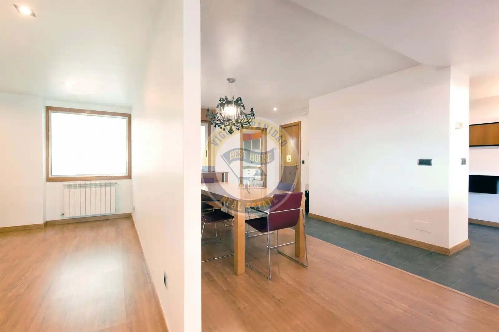 Comedor de Piso en venta en Vigo  con Calefacción, Parquet y Terraza