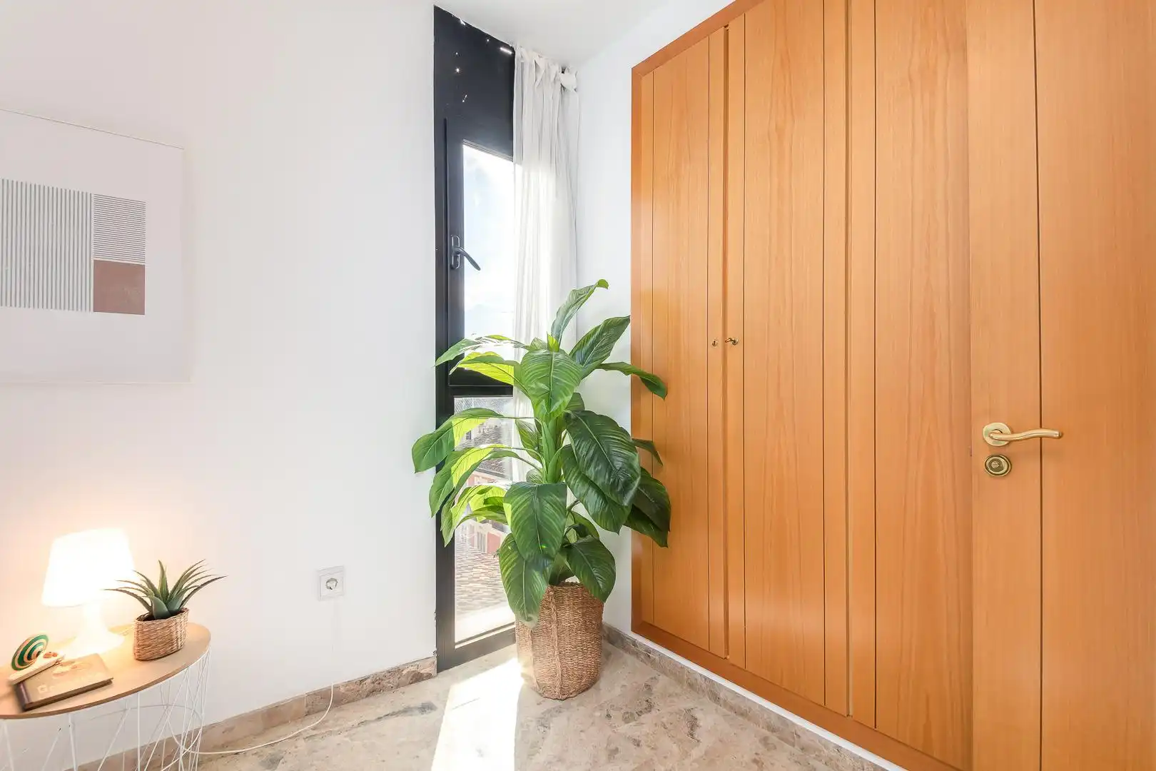 Flat for rent in Valencia  with Air Conditioner, Heating and Storage room