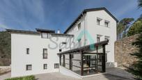 Vista exterior de Casa o xalet en venda en Valdés - Luarca amb Calefacció, Jardí privat i Terrassa