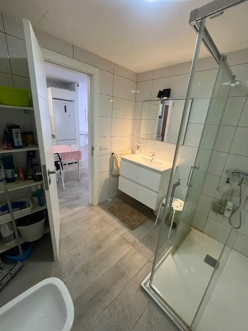 Baño de Piso de alquiler en Las Palmas de Gran Canaria con Amueblado, Horno y Lavadora