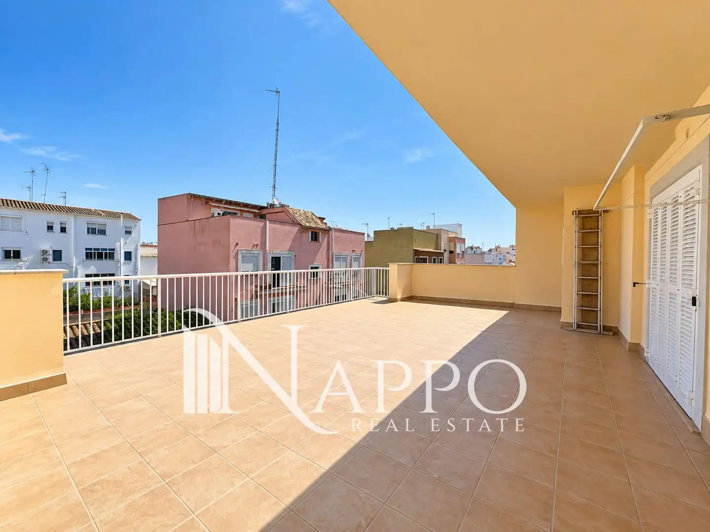 Terrassa de Edifici en venda en Población de Arroyo