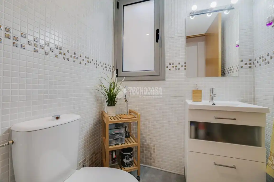 Badezimmer von Wohnung zum Verkauf in Sant Boi de Llobregat mit Klimaanlage, Heizung und Terrasse