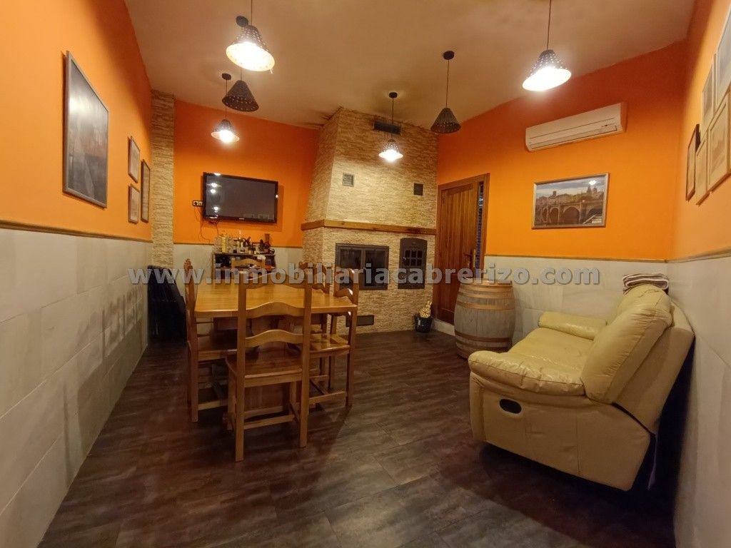Local en venta en Calle la Cigüeña, San Millán - Ayuntamiento