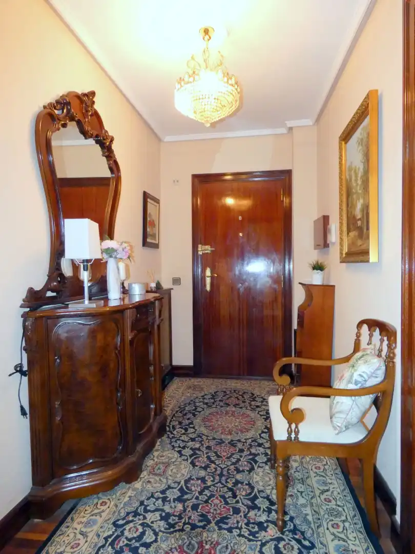 Flat for sale in Karmelo Kalea, Santutxu - Basarrate
